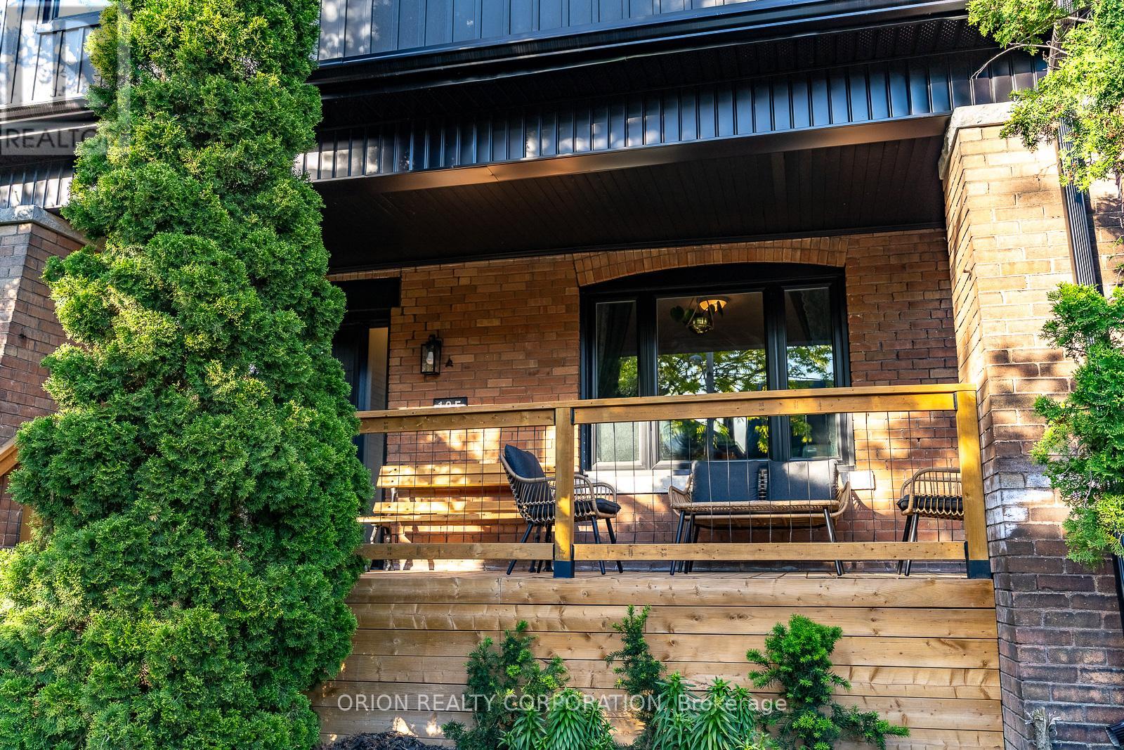185 Glenholme Avenue, Toronto, Ontario  M6E 3C5 - Photo 5 - C13427712