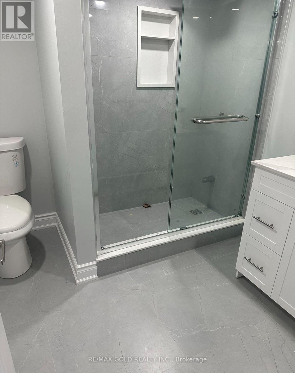 73 Snow Leopard Court, Brampton, Ontario  L6R 2L7 - Photo 3 - W13164932