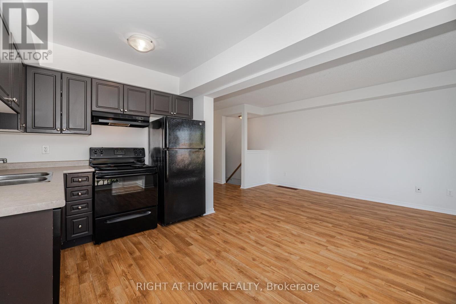 23 Peartree Court, Barrie, Ontario  L4N 6N7 - Photo 15 - S13427586