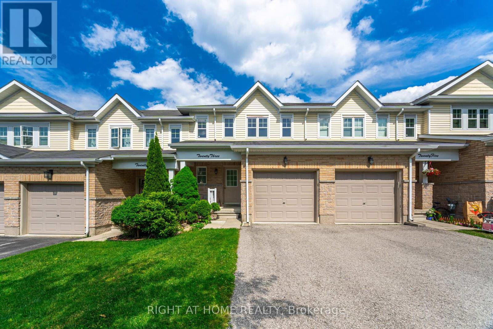 23 Peartree Court, Barrie, Ontario  L4N 6N7 - Photo 3 - S13427586