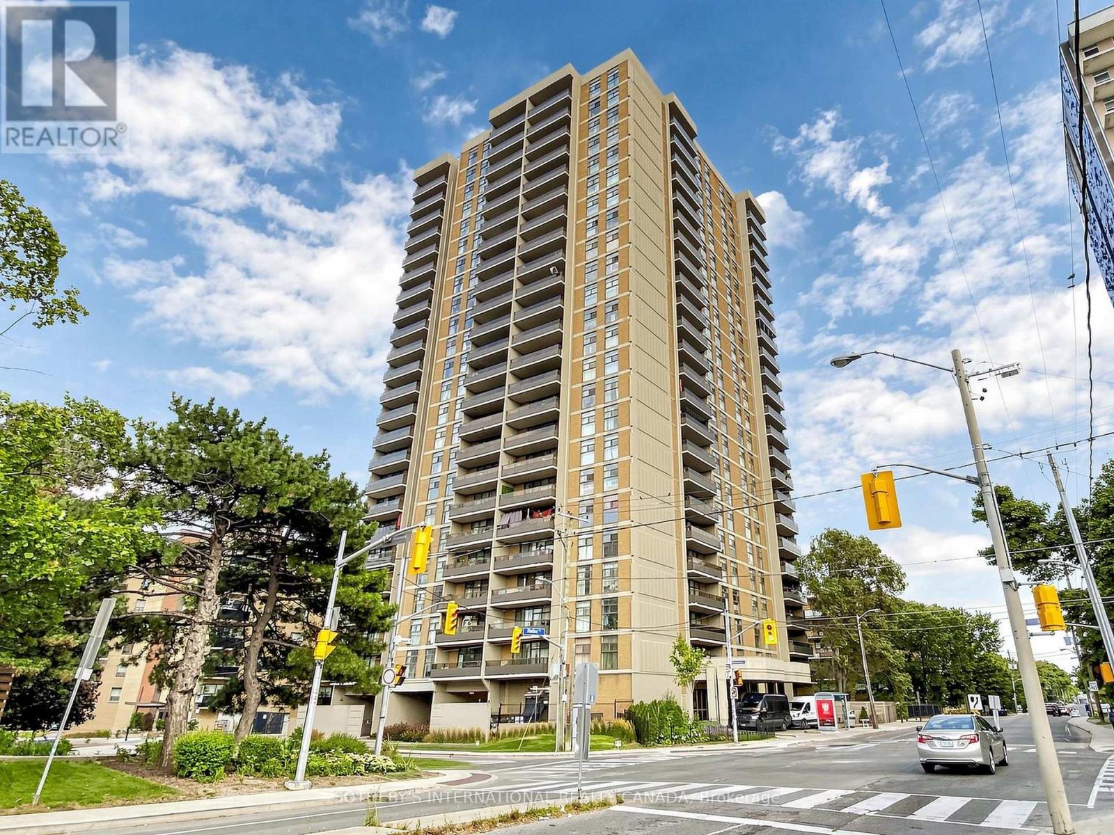 403 - 135 Marlee Avenue, Toronto, Ontario  M6B 4C6 - Photo 2 - W13426804