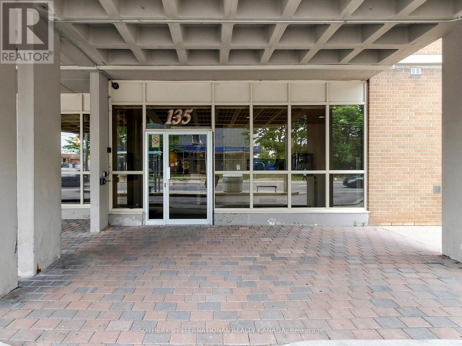 403 - 135 Marlee Avenue, Toronto, Ontario  M6B 4C6 - Photo 3 - W13426804