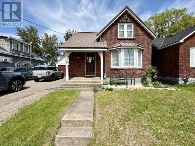 252 Wellington St E, Sault Ste. Marie, Ontario P6A 2L5 - Photo 1 - SM261380