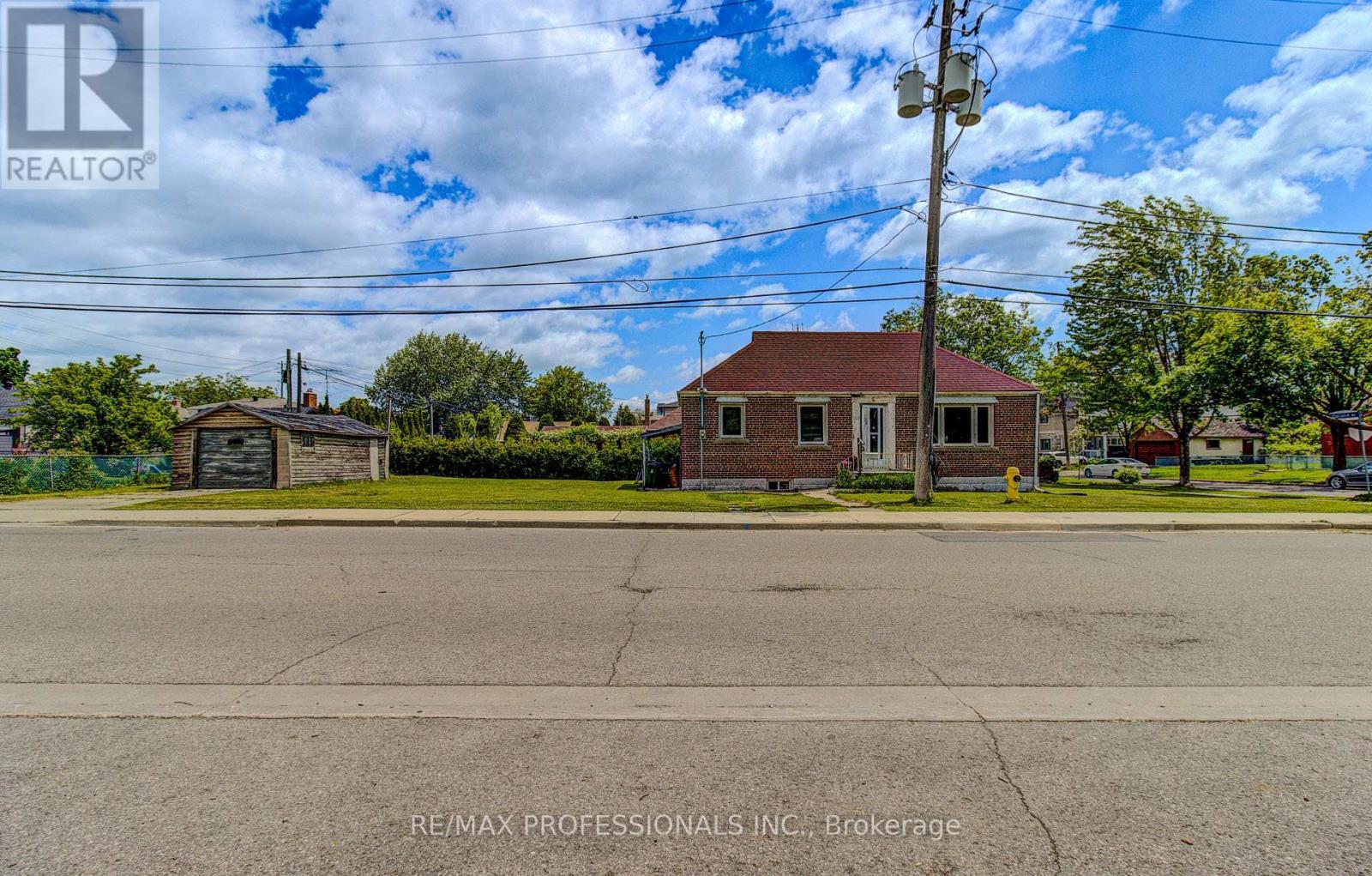 414 MELROSE STREET, Toronto, Ontario