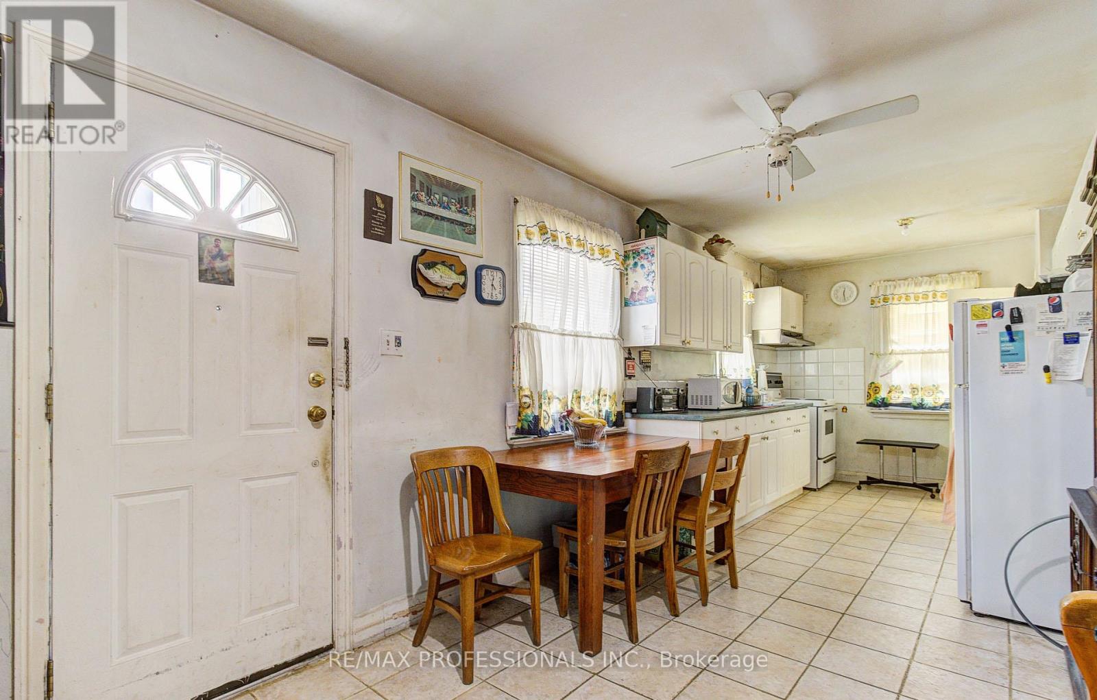 414 Melrose Street, Toronto, Ontario  M8Z 1H1 - Photo 13 - W13427600