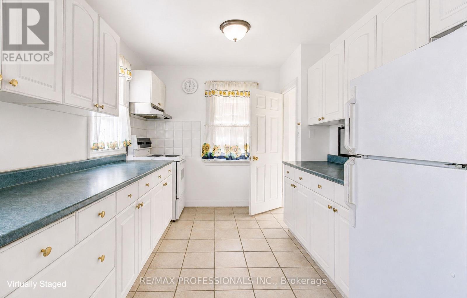 414 Melrose Street, Toronto, Ontario  M8Z 1H1 - Photo 14 - W13427600