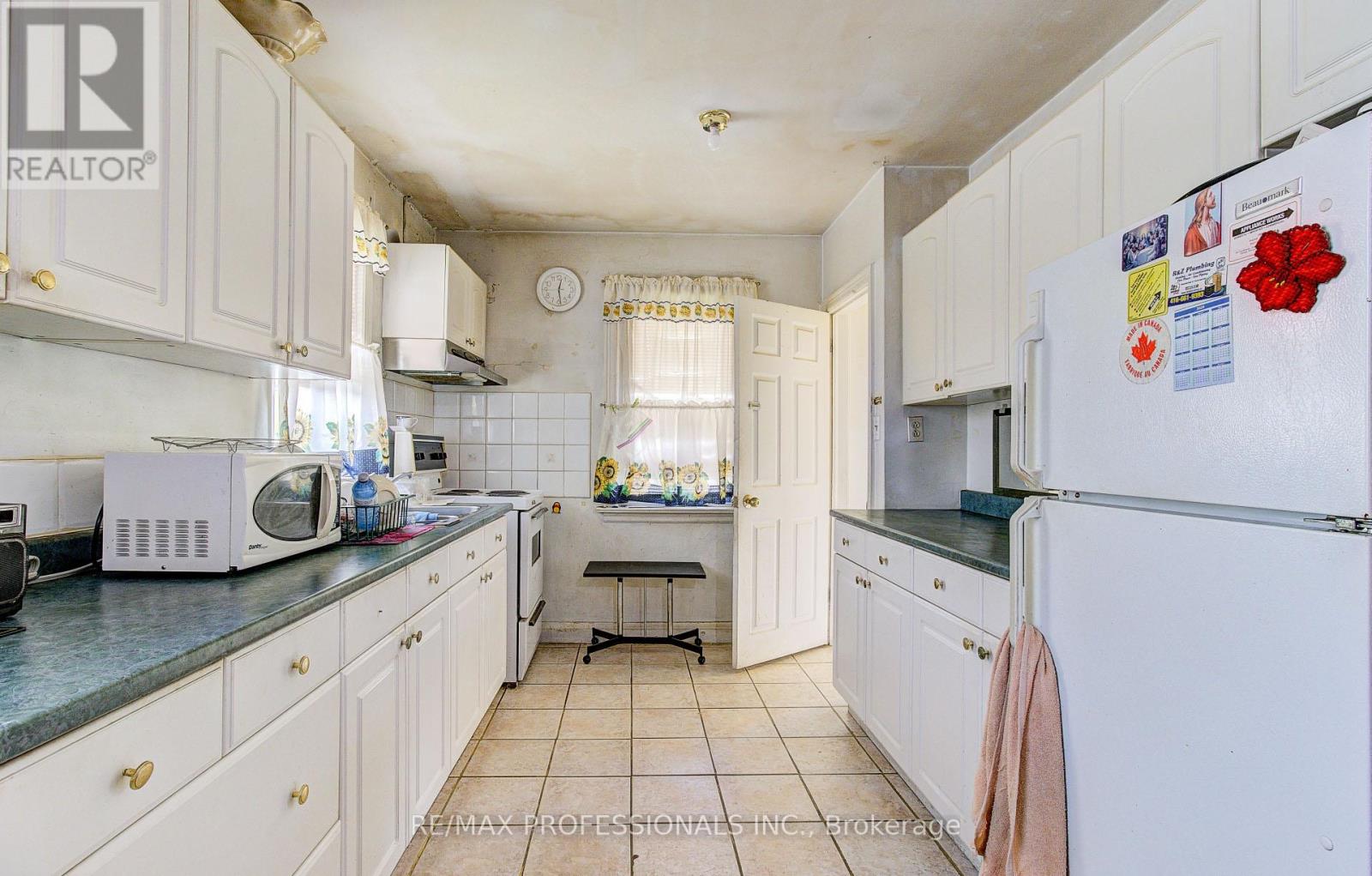 414 Melrose Street, Toronto, Ontario  M8Z 1H1 - Photo 15 - W13427600