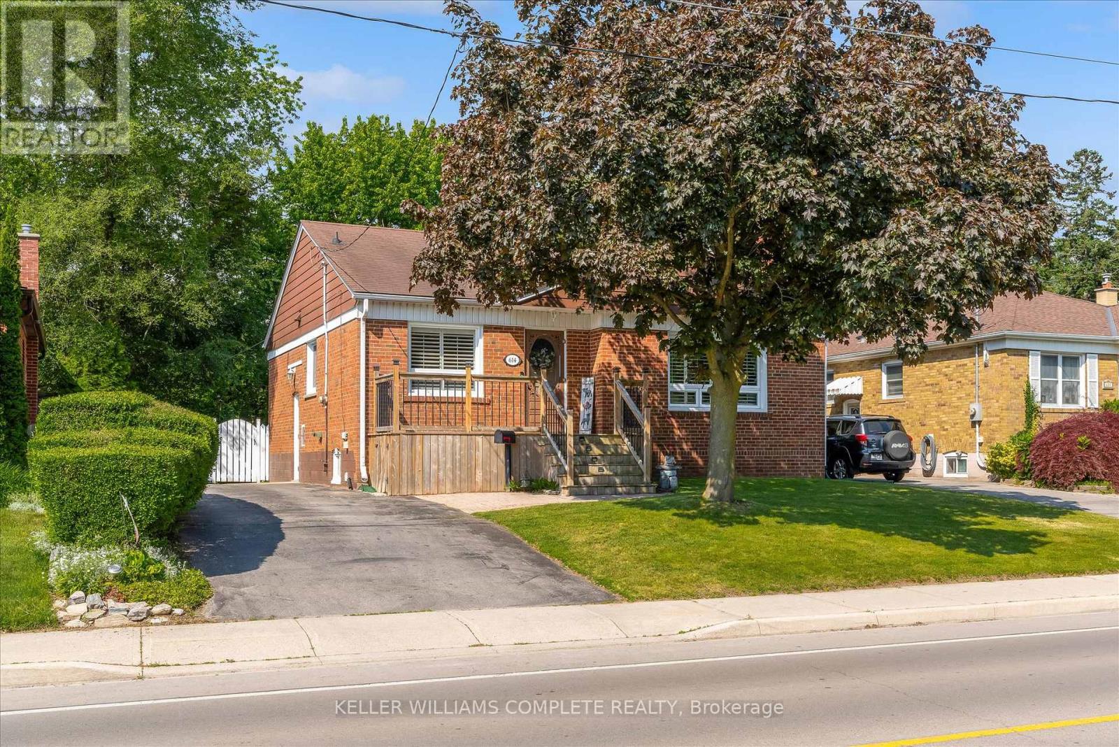 614 Drury Lane, Burlington, Ontario  L7R 2X6 - Photo 2 - W13427698