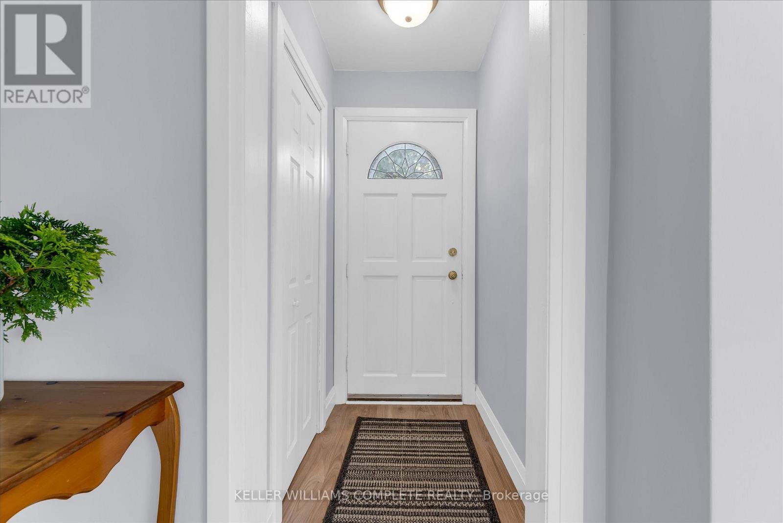 614 Drury Lane, Burlington, Ontario  L7R 2X6 - Photo 3 - W13427698