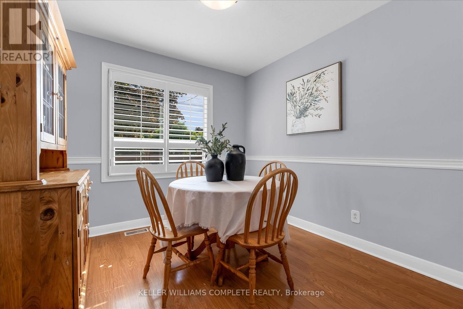 614 Drury Lane, Burlington, Ontario  L7R 2X6 - Photo 4 - W13427698