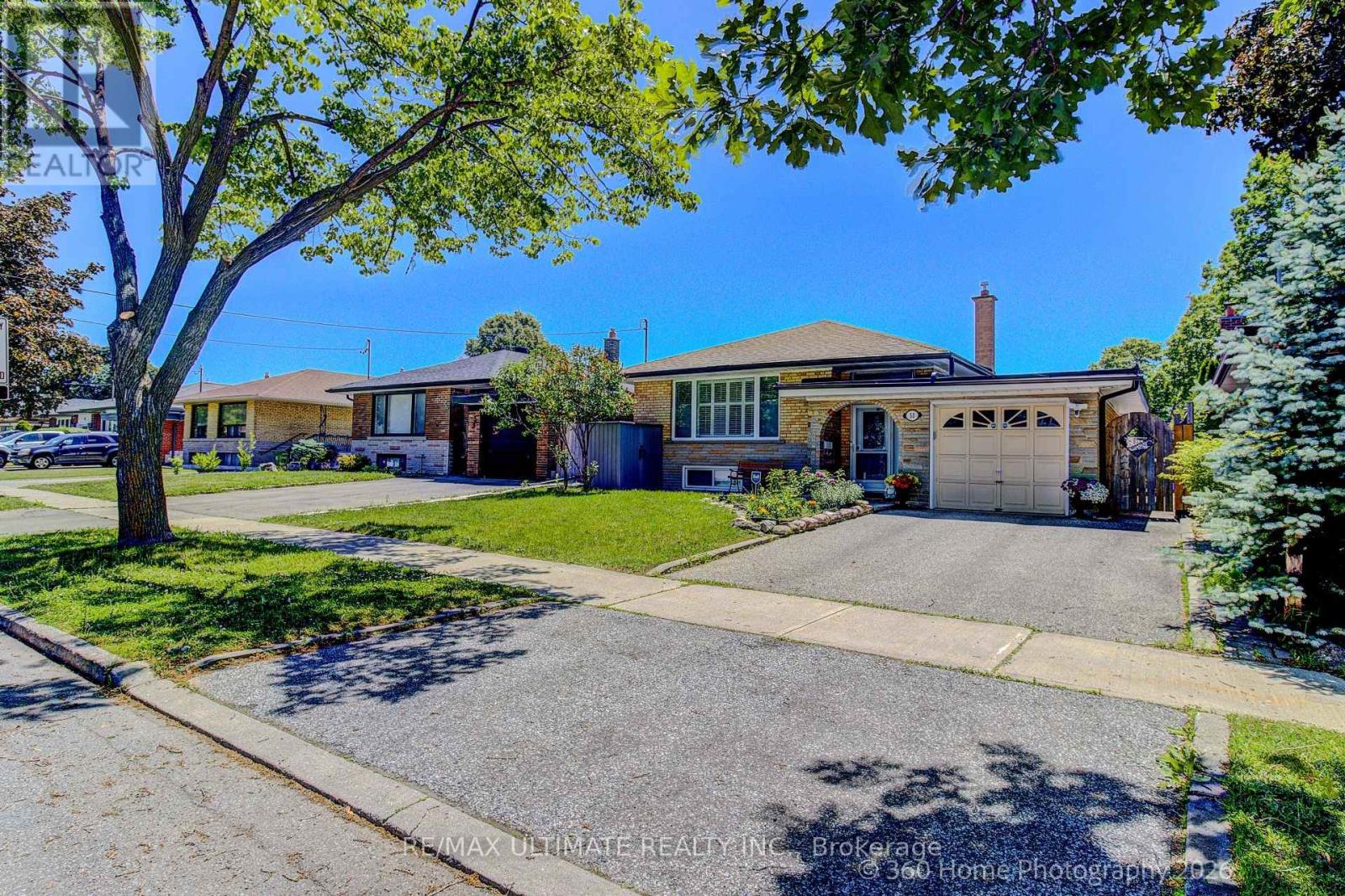 53 POYNTER DRIVE, Toronto, Ontario