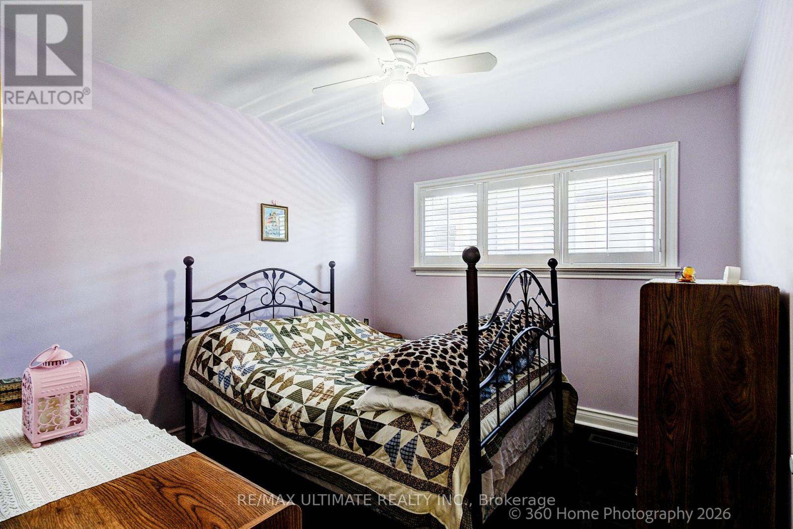 53 Poynter Drive, Toronto, Ontario  M9R 1L3 - Photo 14 - W13427764