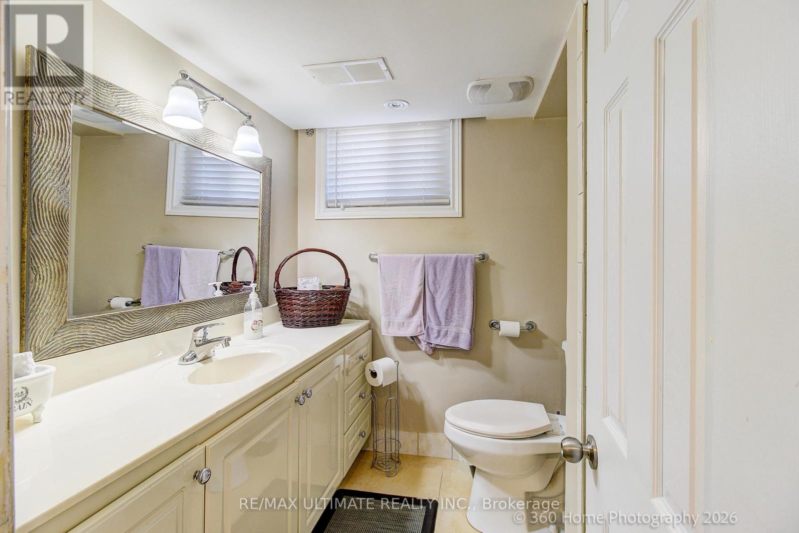 53 Poynter Drive, Toronto, Ontario  M9R 1L3 - Photo 19 - W13427764