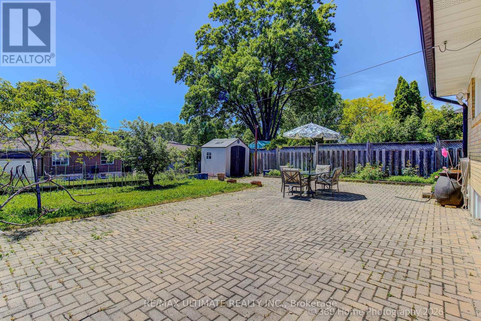 53 Poynter Drive, Toronto, Ontario  M9R 1L3 - Photo 24 - W13427764