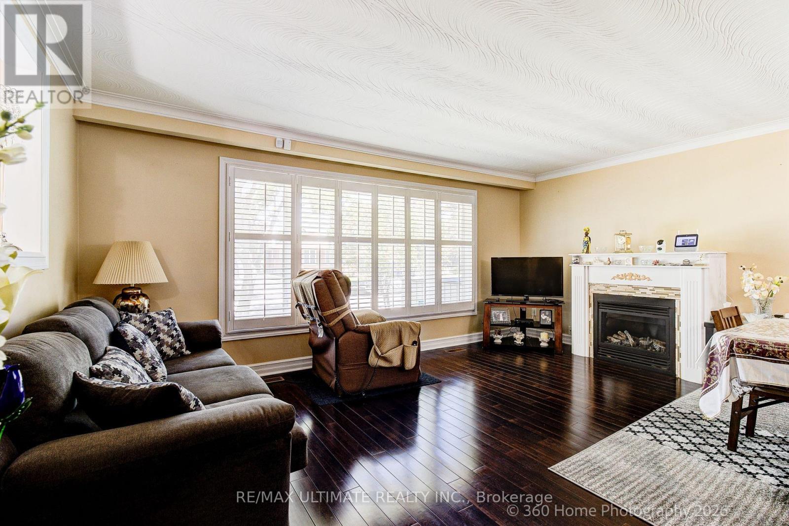 53 Poynter Drive, Toronto, Ontario  M9R 1L3 - Photo 6 - W13427764
