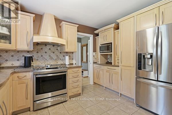 1 Scottsdale Street, London South, Ontario  N6P 1C7 - Photo 9 - X13427846