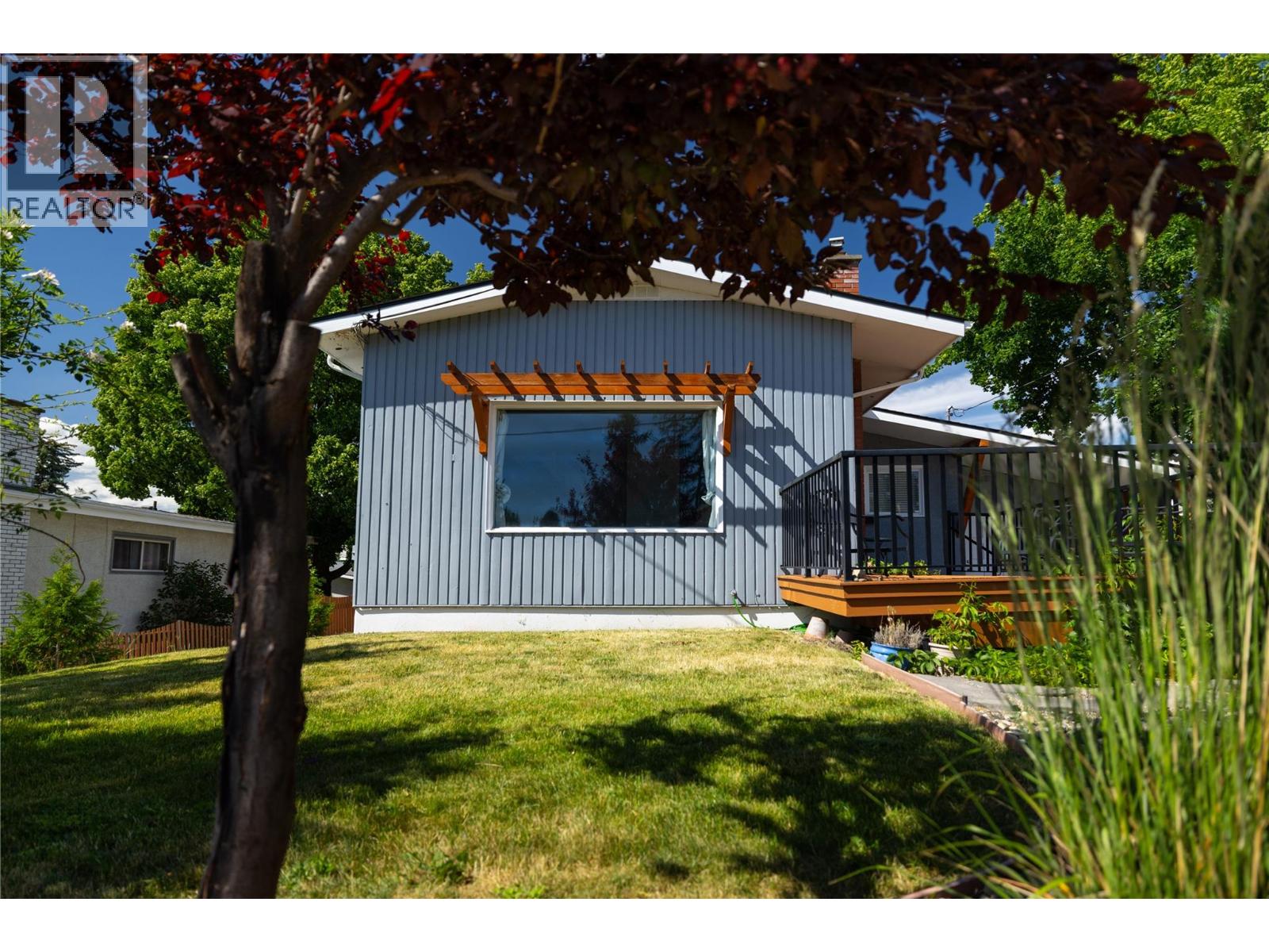 1509 38 Avenue, Vernon, British Columbia  V1T 2Z1 - Photo 4 - 10382822