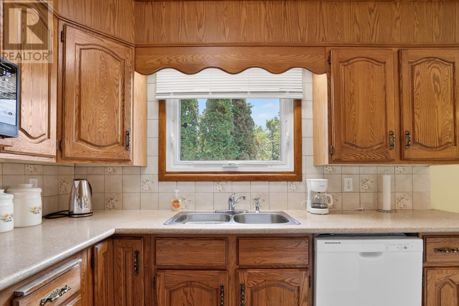 504 Beach Road, Kenora, Ontario  P0X 1C0 - Photo 11 - TB2601441