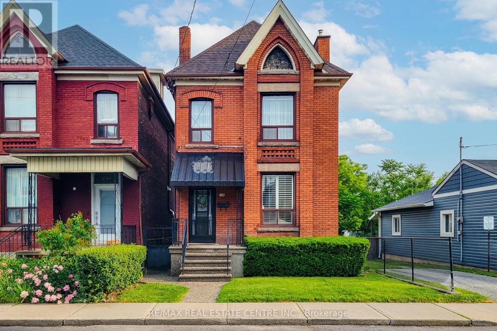 244 HUGHSON STREET N, Hamilton, Ontario