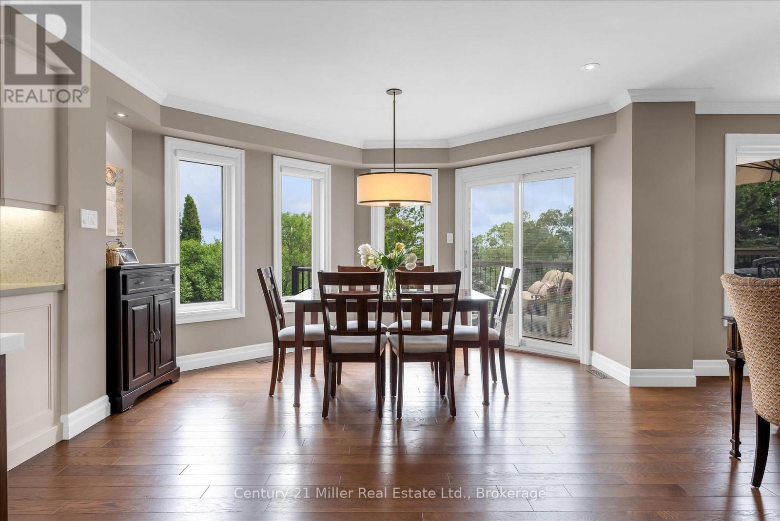 1539 Bayshire Drive, Oakville, Ontario  L6H 6E5 - Photo 15 - W13427796