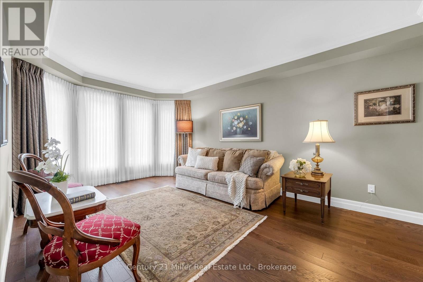 1539 Bayshire Drive, Oakville, Ontario  L6H 6E5 - Photo 5 - W13427796