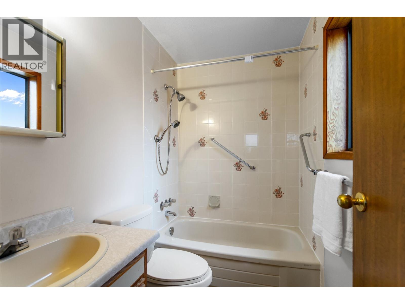 4958 Sidley Street, Burnaby, British Columbia  V5J 1T5 - Photo 13 - R3134634