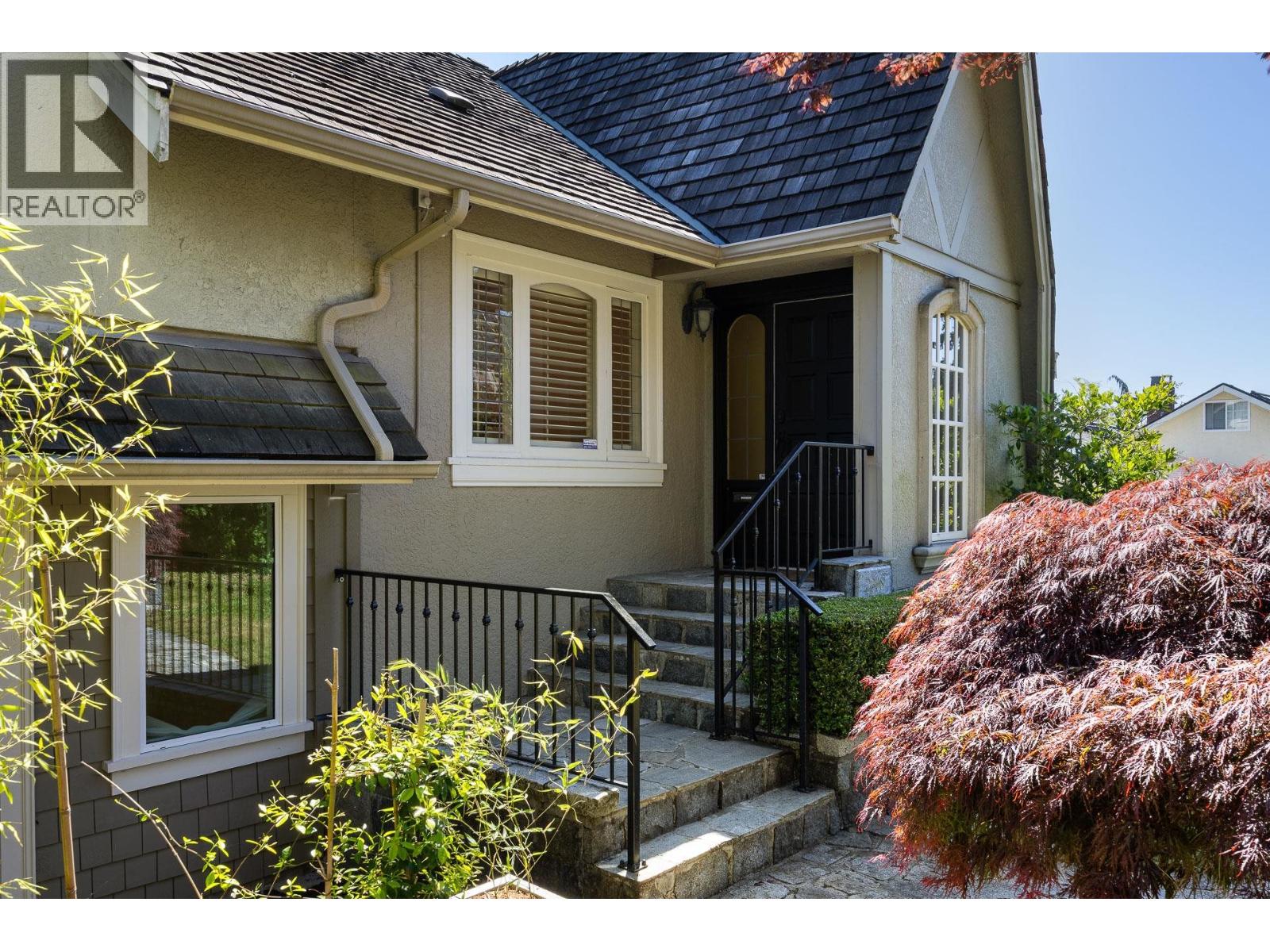 2308 Inglewood Avenue, West Vancouver, British Columbia  V7V 2A1 - Photo 3 - R3134635