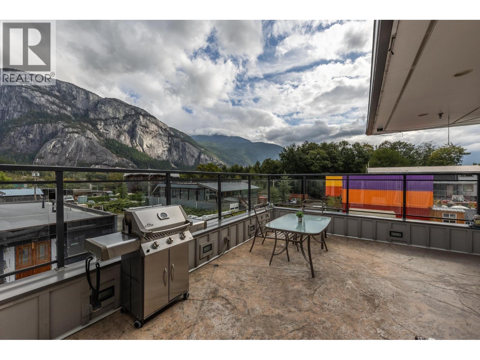 37738 Third Avenue, Squamish, British Columbia  V8B 0A2 - Photo 9 - R3134637