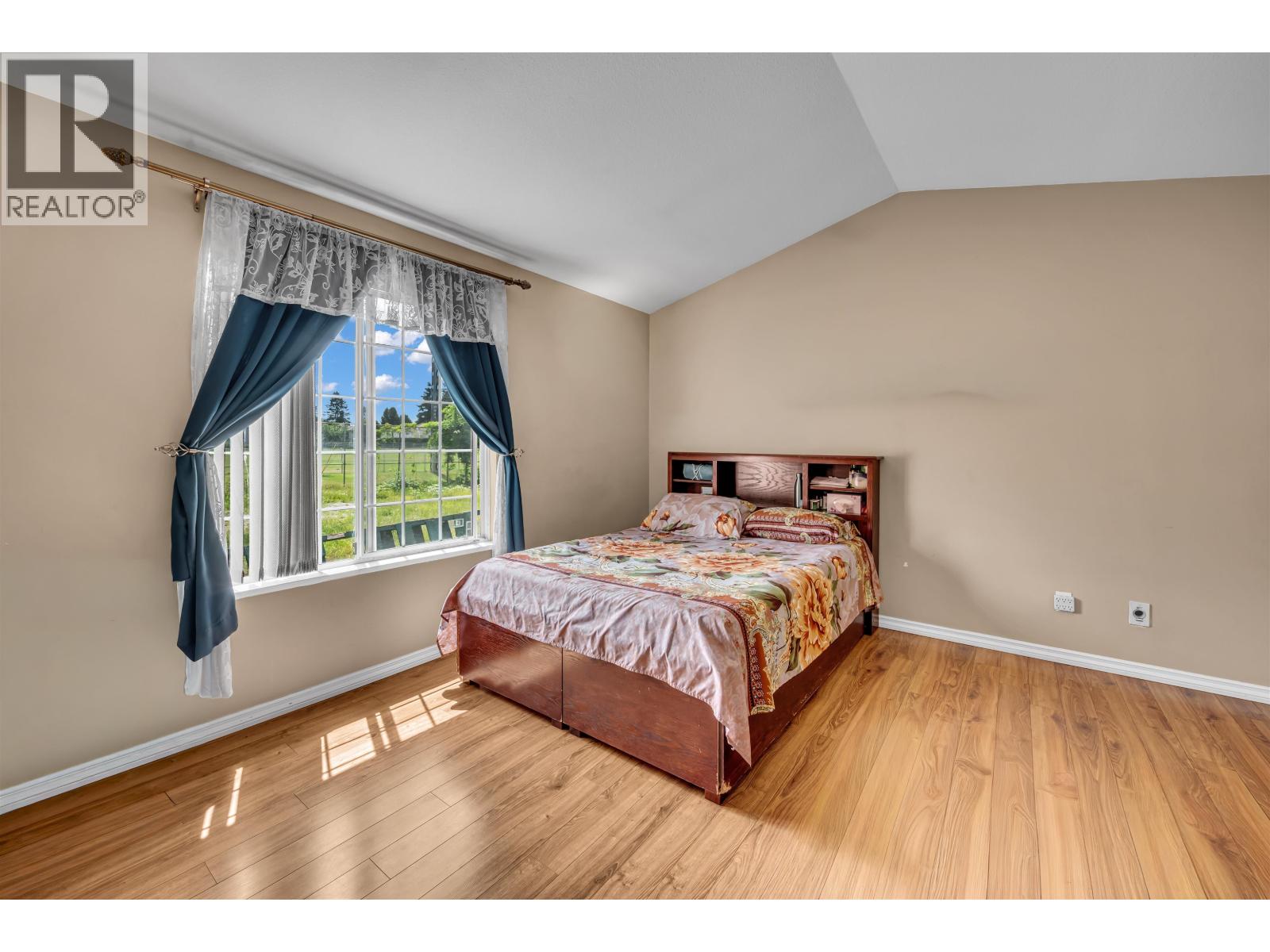 20692 River Road, Maple Ridge, British Columbia  V2X 0P3 - Photo 11 - R3134668