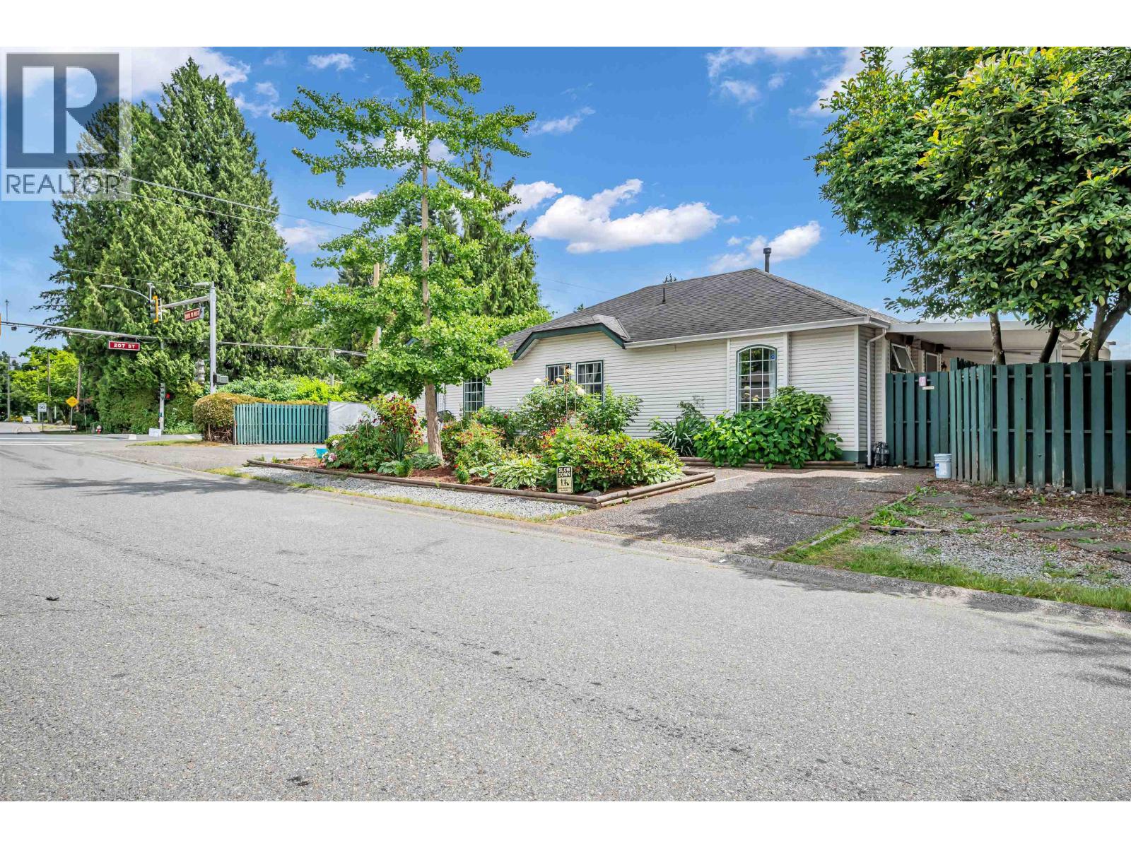 20692 River Road, Maple Ridge, British Columbia  V2X 0P3 - Photo 3 - R3134668