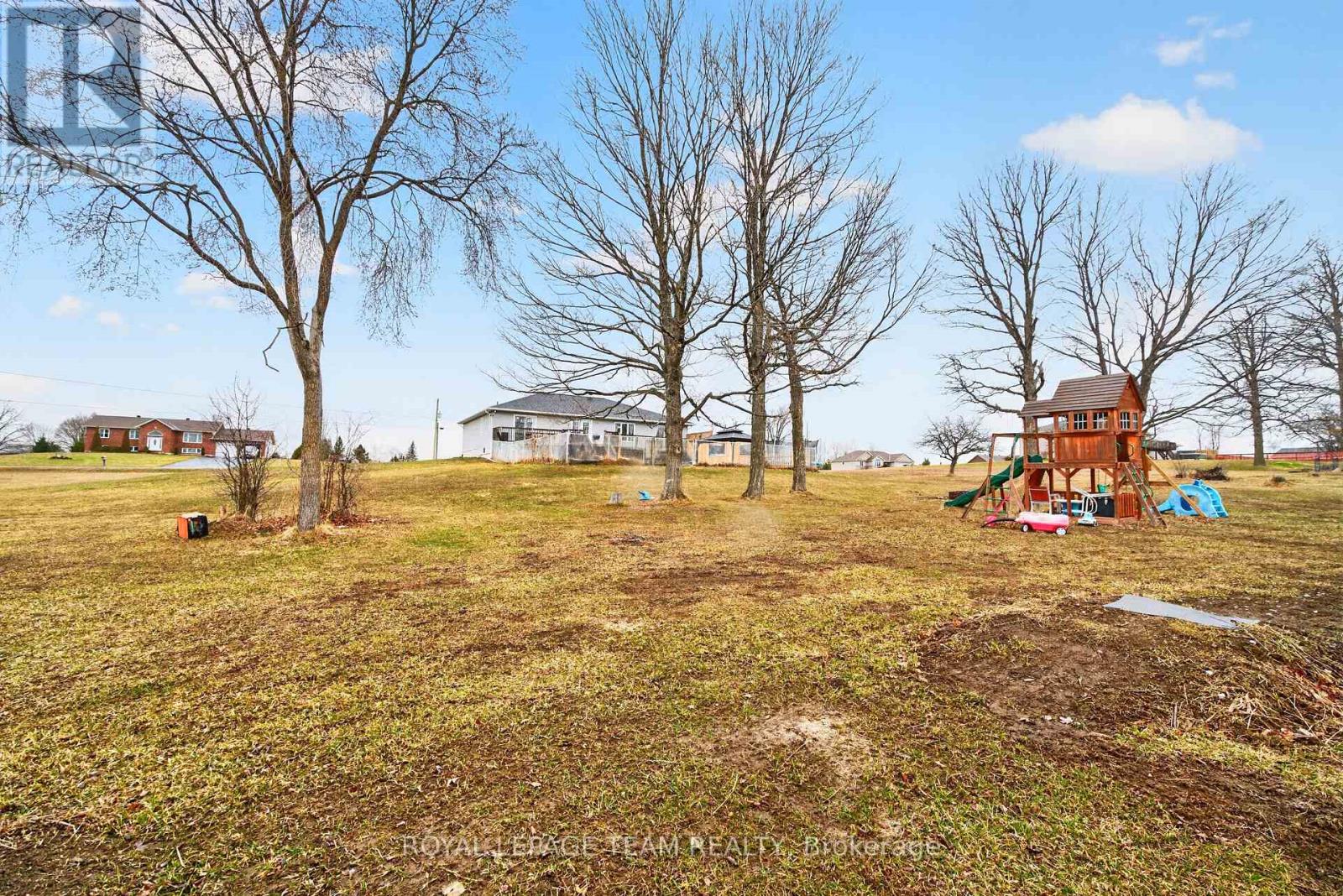 281 Bristow Drive, Montague, Ontario  K7A 5B8 - Photo 12 - X12989034