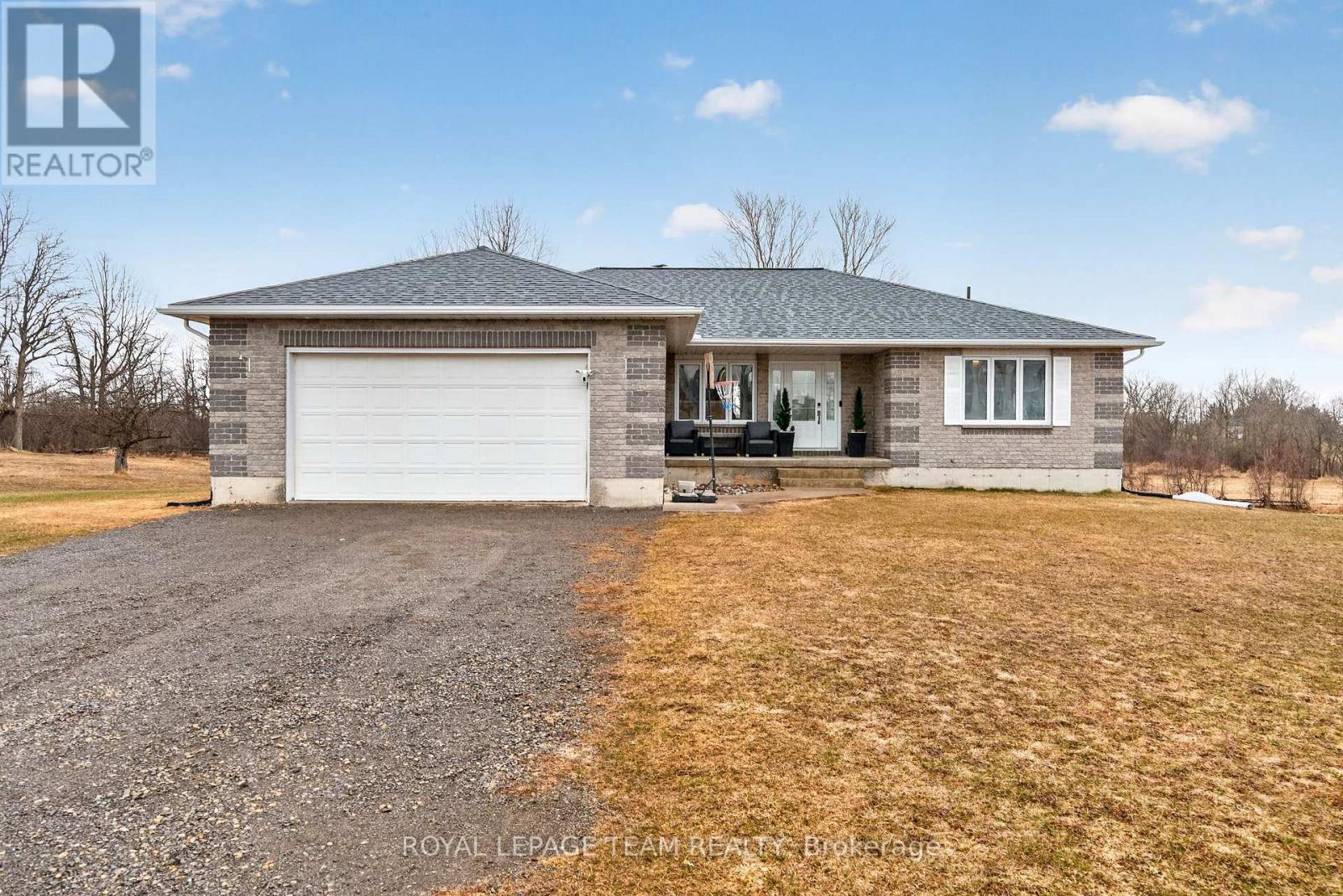 281 Bristow Drive, Montague, Ontario  K7A 5B8 - Photo 2 - X12989034