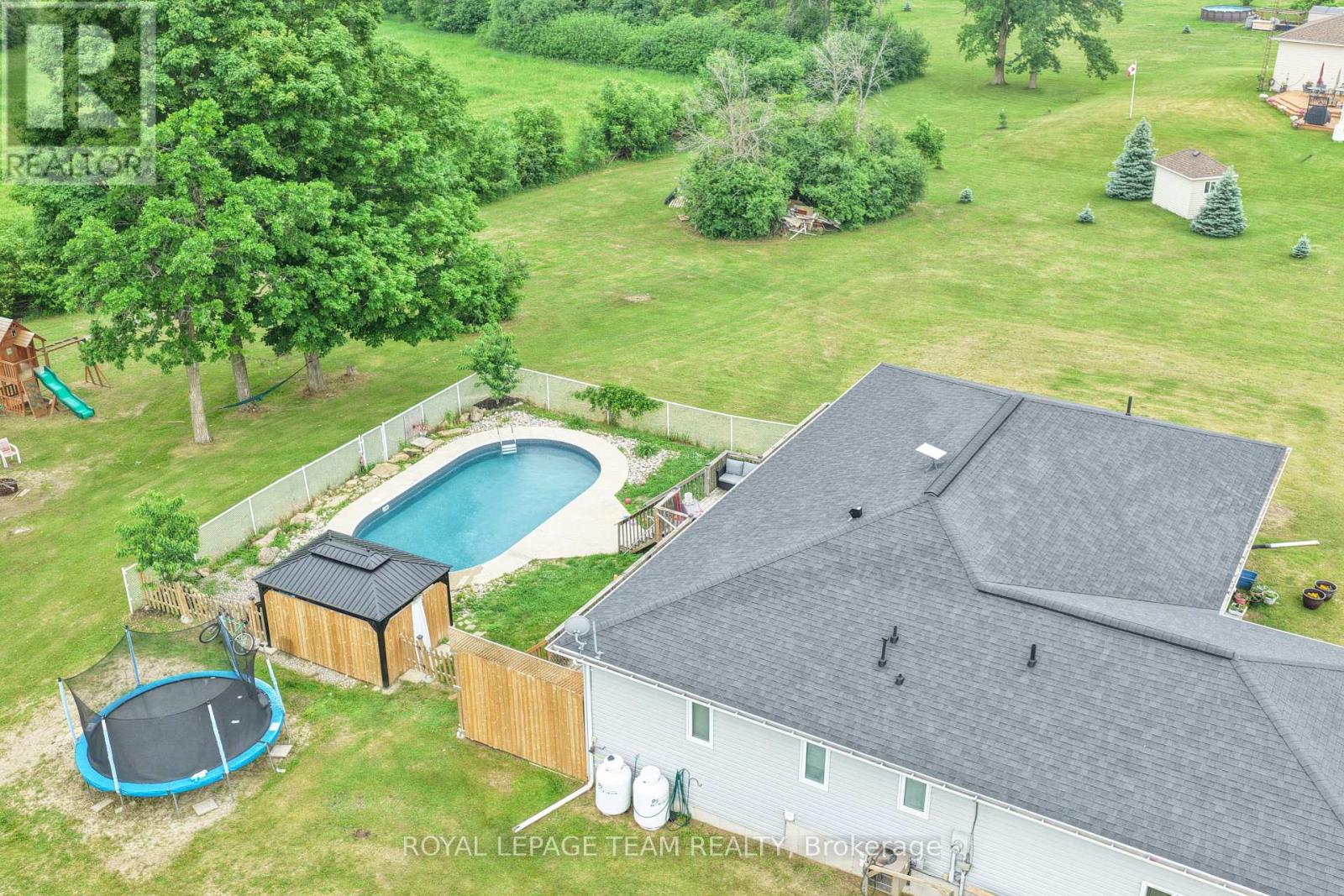 281 Bristow Drive, Montague, Ontario  K7A 5B8 - Photo 5 - X12989034
