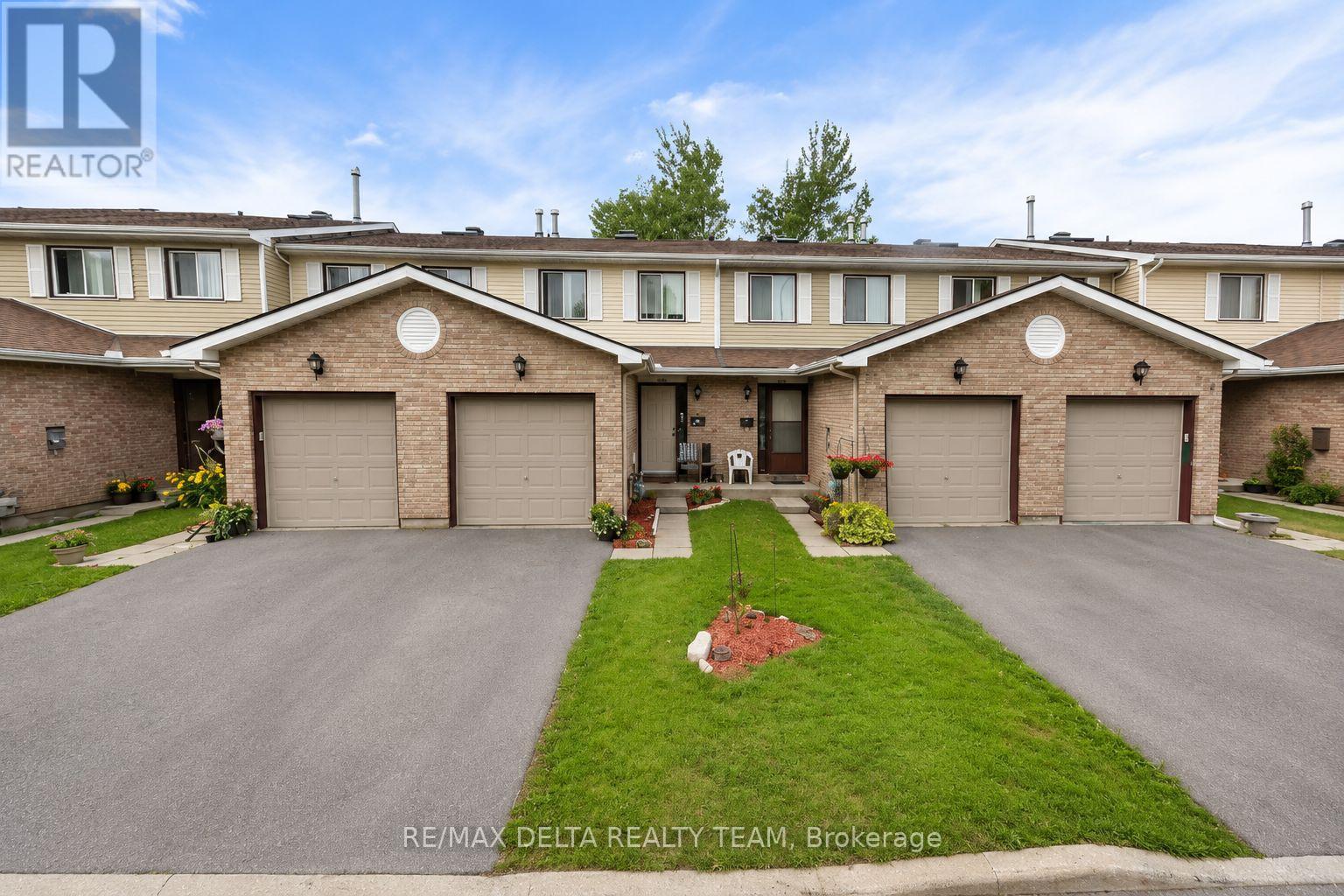 8 - 323 MONICA CRESCENT, Ottawa, Ontario