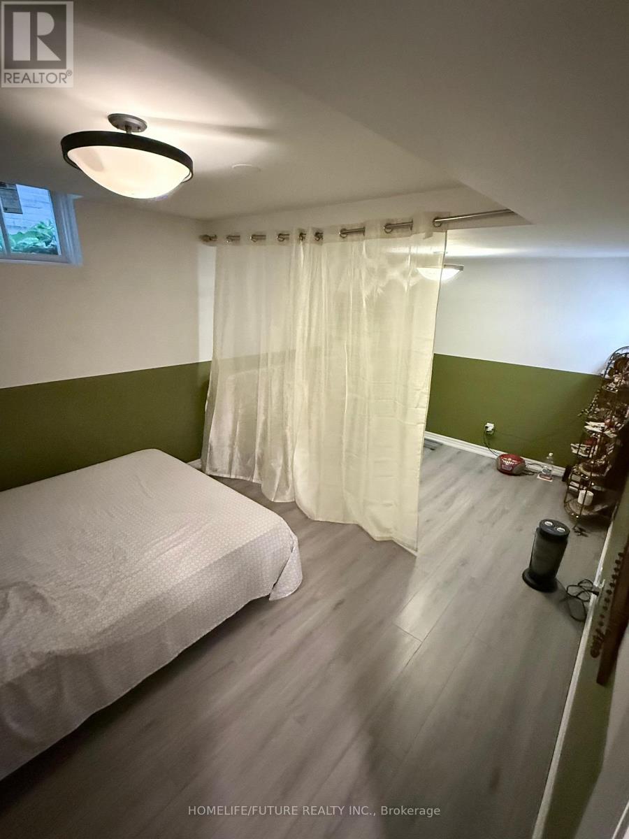 27 Sugarbush Square, Toronto, Ontario  M1C 3M6 - Photo 33 - E13419460