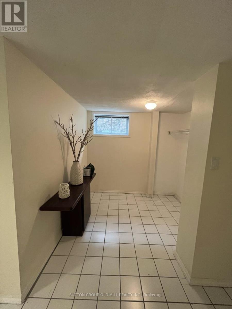 1049 Royal York Road, Toronto, Ontario  M8X 2G6 - Photo 9 - W13415714