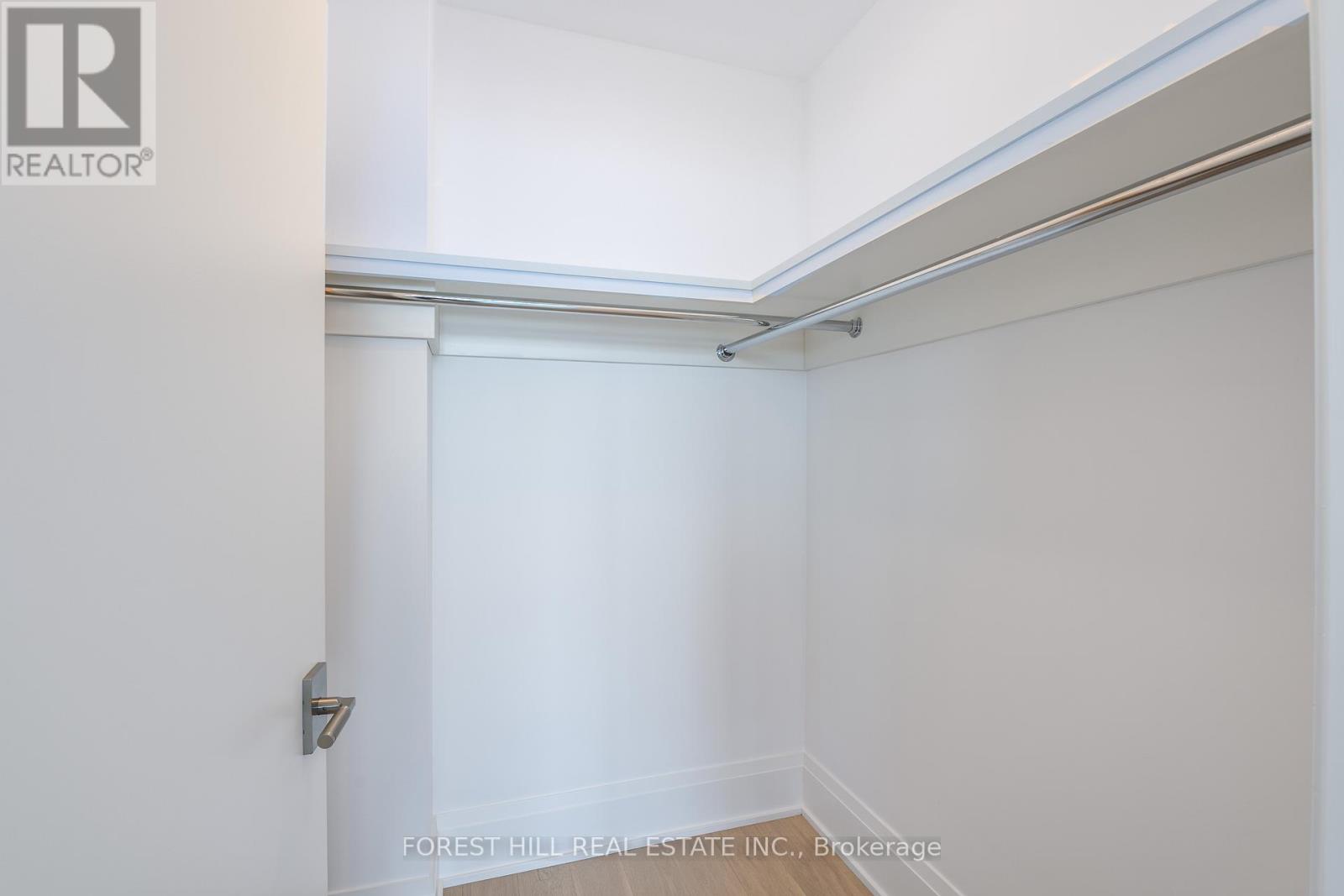 313 - 39 QUEENS QUAY E Toronto (Waterfront Communities), ON M5E 0A4