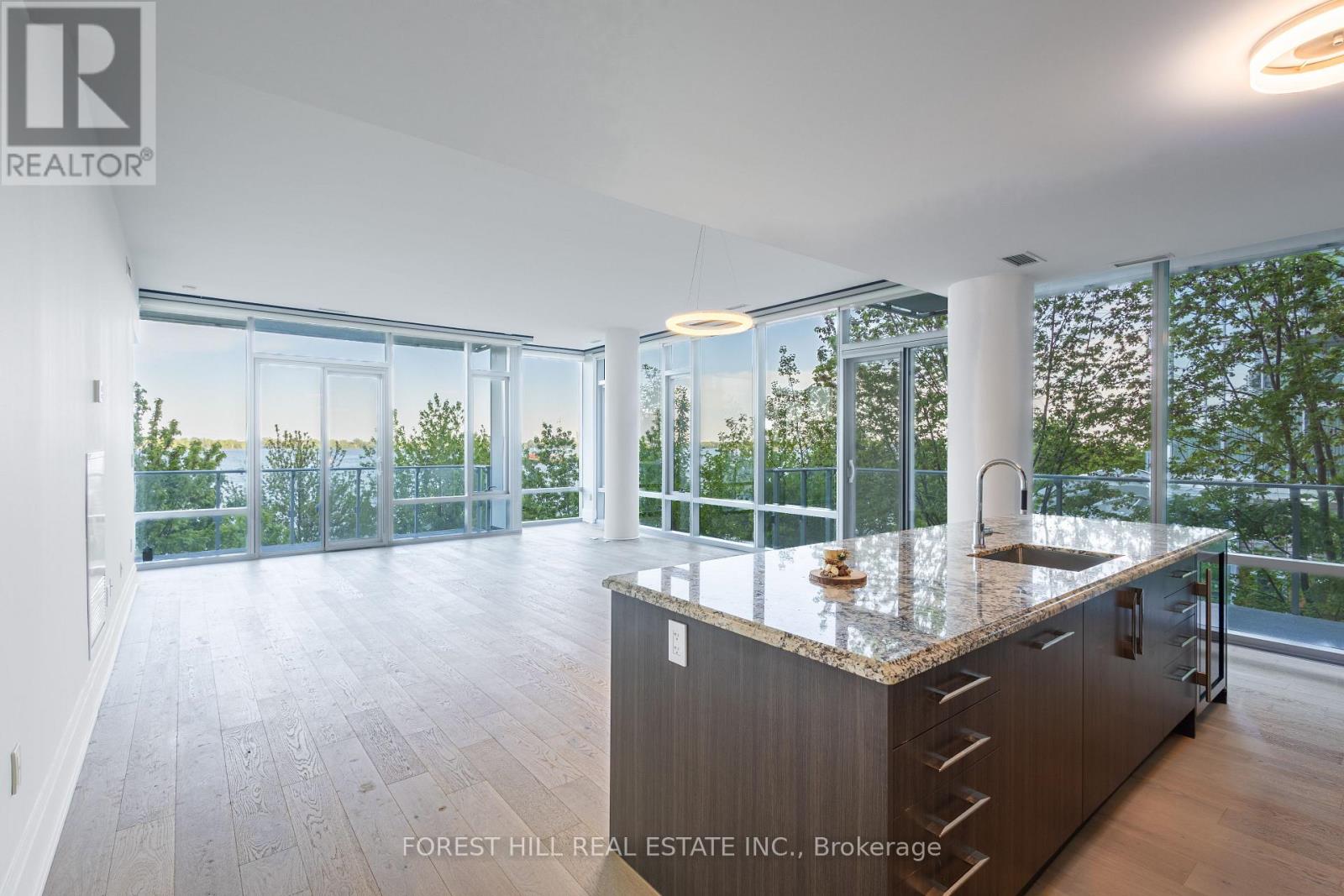 313 - 39 QUEENS QUAY E Toronto (Waterfront Communities), ON M5E 0A4