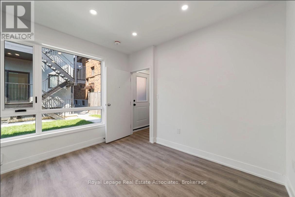 531 Delaware Avenue N, Toronto, Ontario  M6H 2V3 - Photo 21 - C13427886