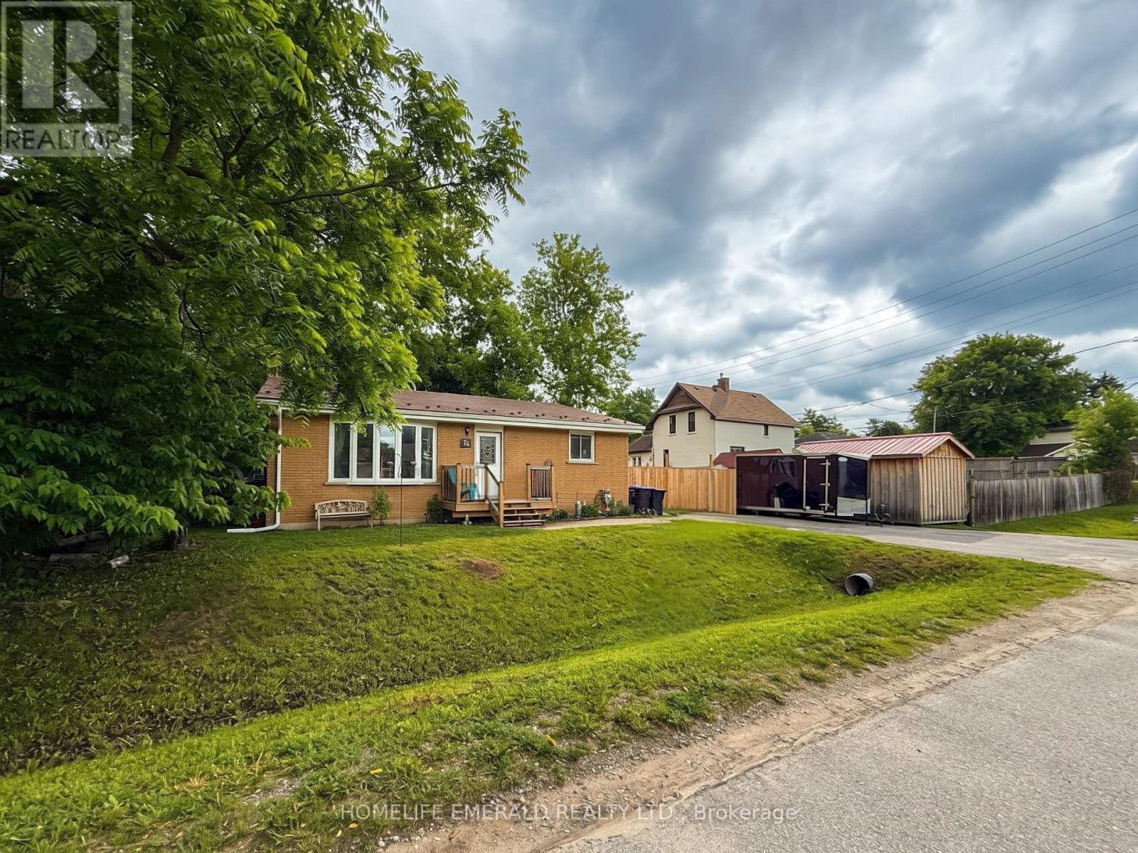 74 Vernon Street, Essa (Angus), Ontario  L0M 1B0 - Photo 1 - N13427818