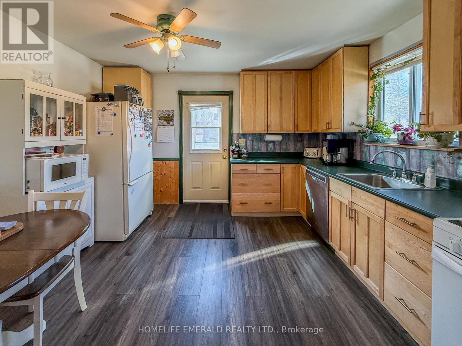 74 Vernon Street, Essa (Angus), Ontario  L0M 1B0 - Photo 2 - N13427818