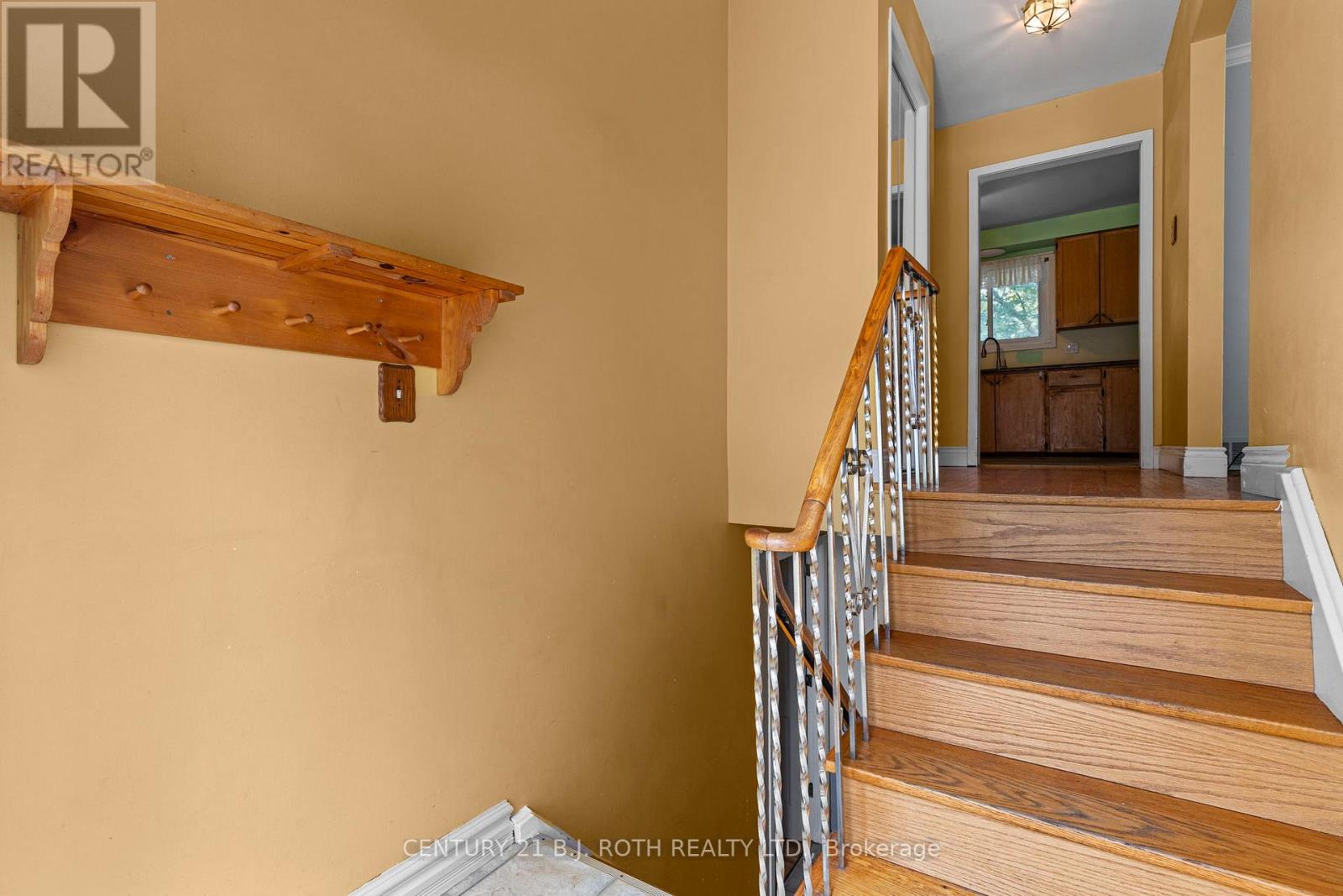 253 Rose Street, Barrie, Ontario  L4M 2T1 - Photo 3 - S13427808
