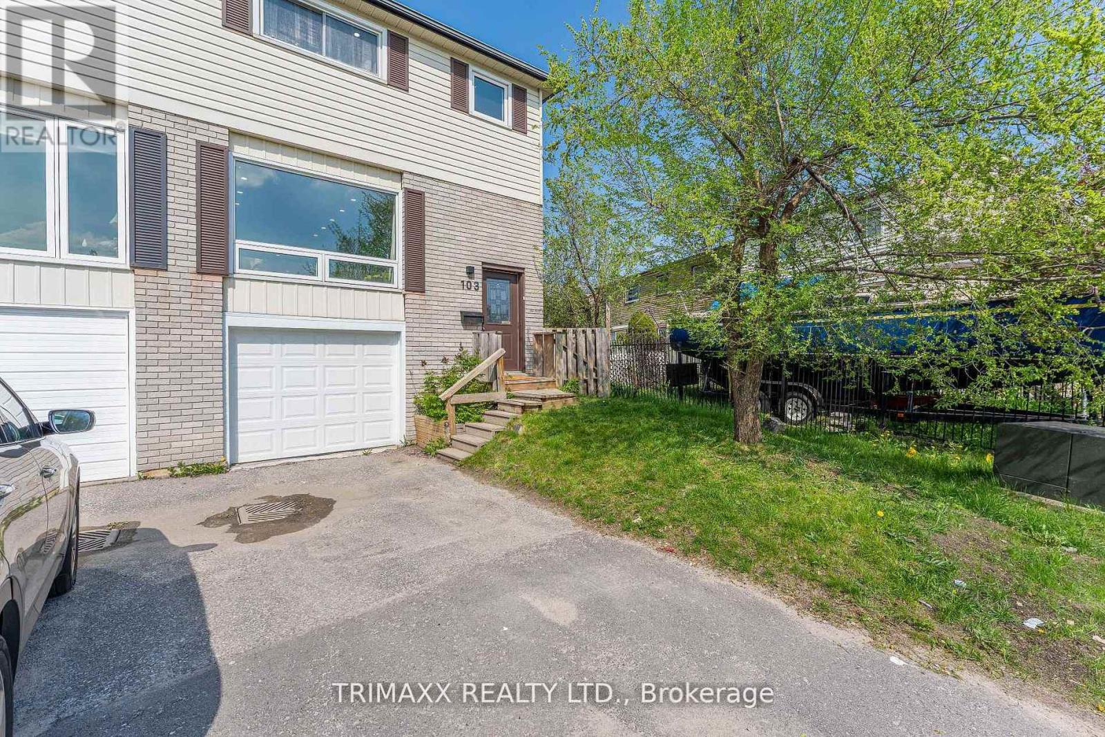 103 Robin Court, Barrie, Ontario  L4M 5L9 - Photo 3 - S13427922