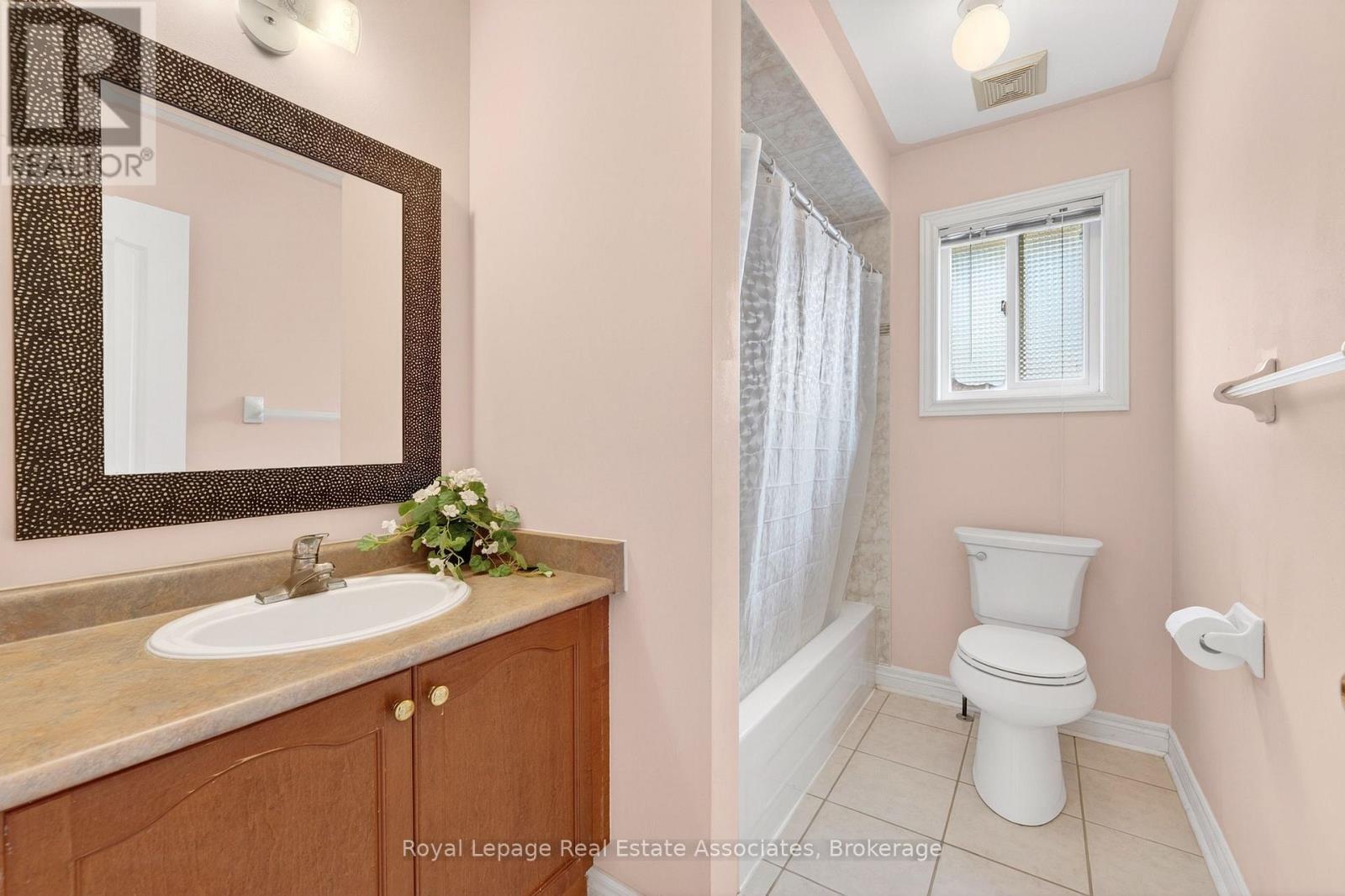 34 Bloom Crescent, Barrie, Ontario  L4N 0S8 - Photo 31 - S13427940