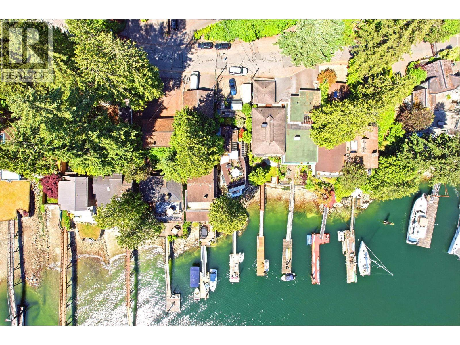 2848 Panorama Drive, North Vancouver, British Columbia  V7G 1V6 - Photo 35 - R3130161