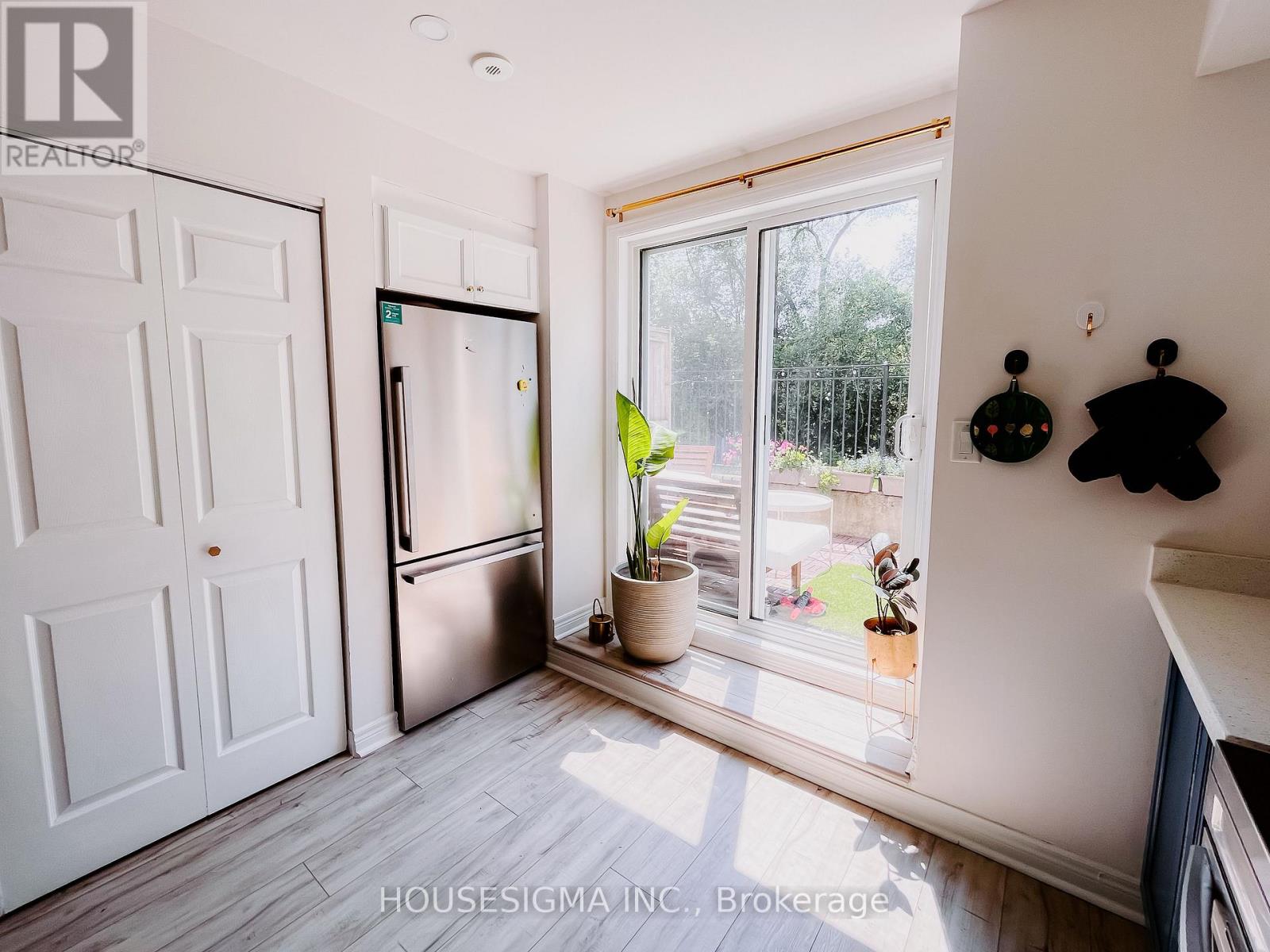 114 - 870 Jane Street, Toronto, Ontario  M6N 4C2 - Photo 5 - W13427902