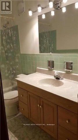 Upper - 78 Millicent Street, Toronto, Ontario  M6H 1W4 - Photo 6 - W13427906