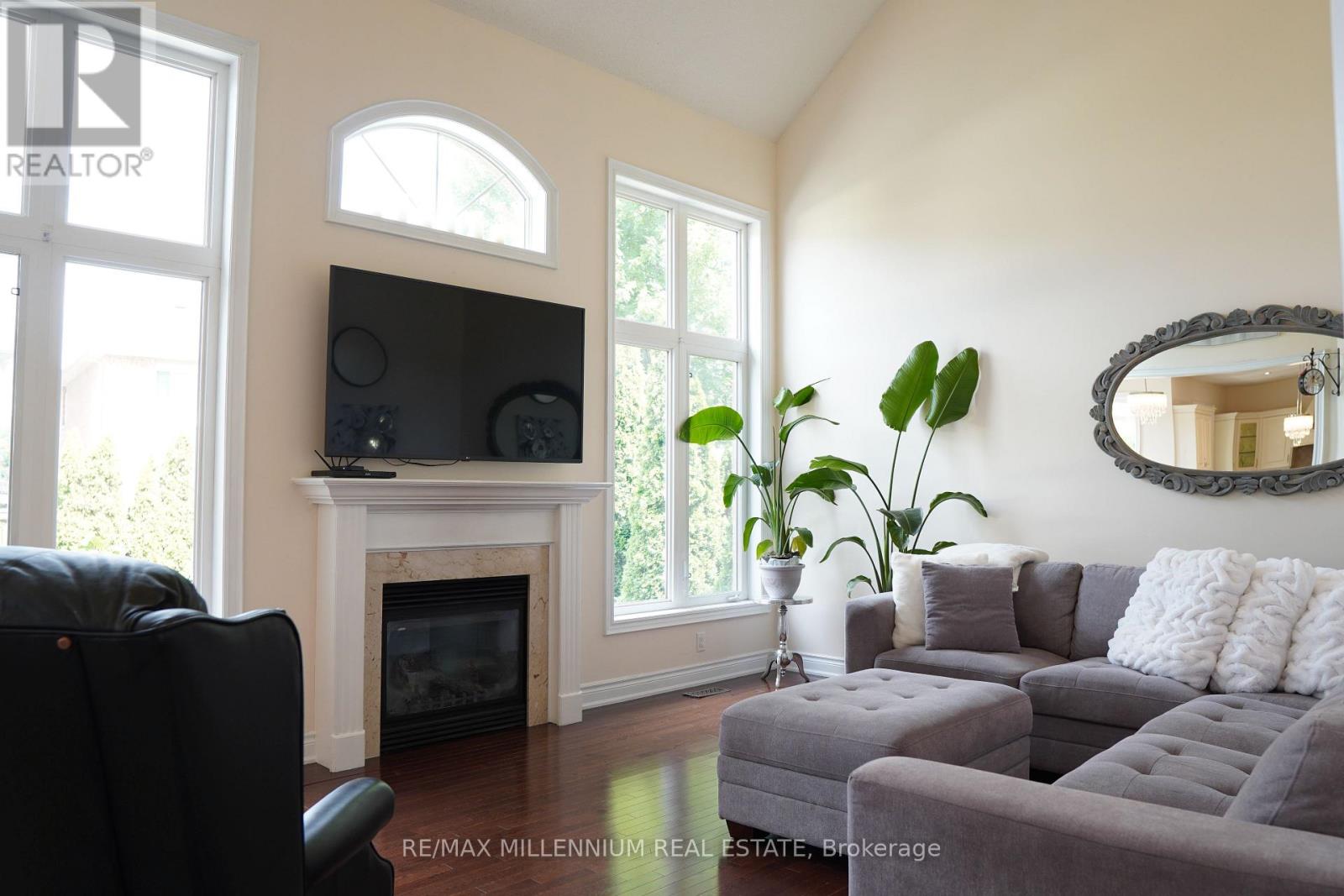 40 Rampart Drive, Brampton, Ontario  L6P 2Z1 - Photo 9 - W13427946