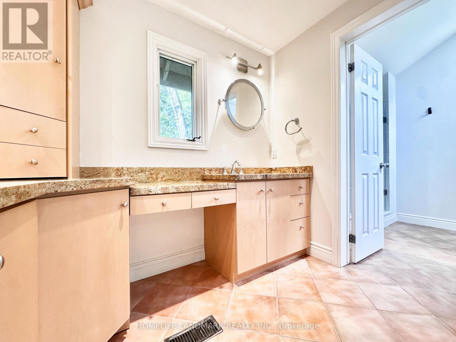 1319 Cumnock Crescent, Oakville, Ontario  L6J 2N6 - Photo 21 - W13427956