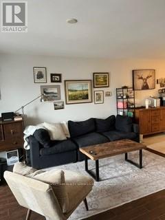 2906a Dufferin Street, Toronto, Ontario M6B 3S8 - Photo 4 - W13427974